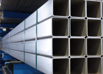 Warmgewalzte Rohrleitung aus Edelstahl in Rechteckform