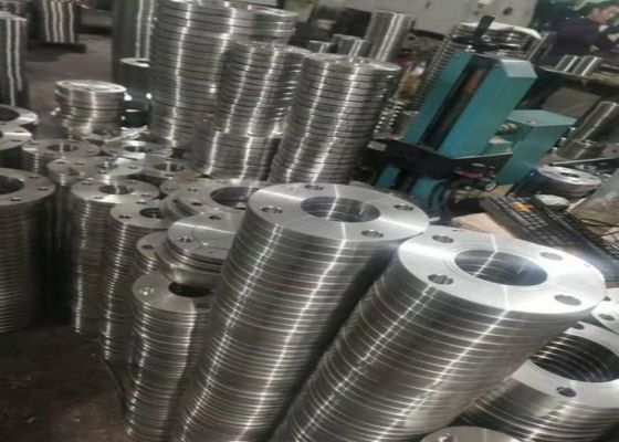 Stahlflanken für industrielle Anlagen für optimale und sichere Rohrverbindungen