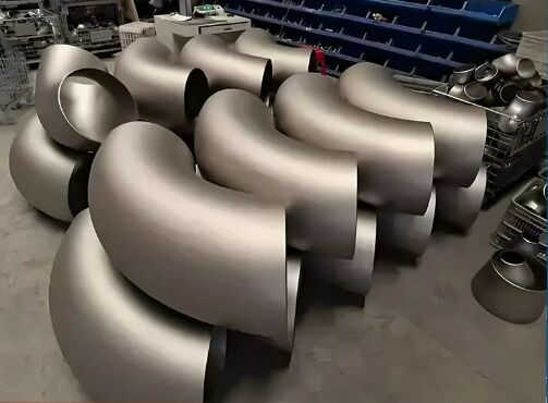 Hohe Korrosionsbeständigkeit Stahlrohrfittings mit Präzisionsbearbeitungs Toleranz +/-0,01 mm und Warm-/Kaltdrucktechnik