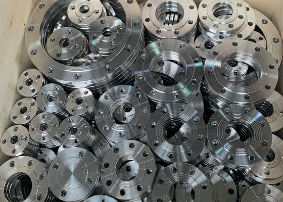 Polieren von Edelstahlflanschen mit Torsionsbeständigkeit für Rohrleitungen und Anschlüsse von Ausrüstungen